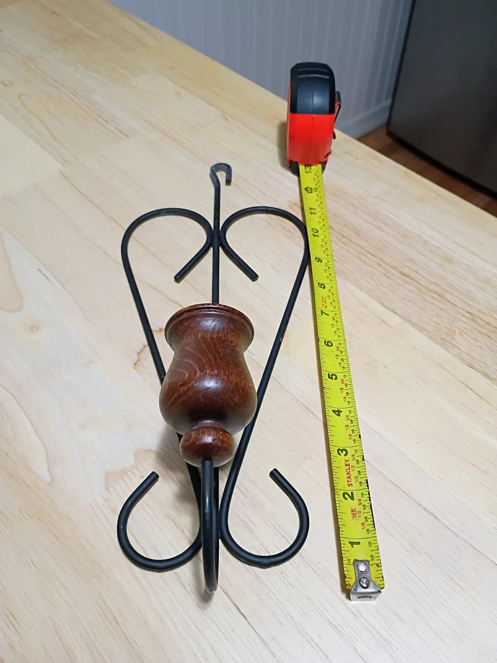 Men's Black Metal and Wood Hat/Coat Hook Rack